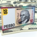 Peso mexicano se aprecia hacia 20 por dólar tras exención de aranceles a electrónicos