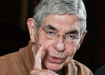 EU retira visa al expresidente Óscar Arias