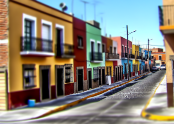 Vecinos de Ecatepec denuncian invasión de casas y desalojos