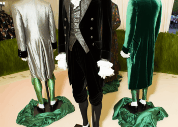 El dandismo negro brilla en la escalinata de la extravagante gala del MET