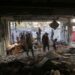 Decenas de muertos en ataques aéreos israelíes mientras los expertos advierten del agravamiento de la crisis humanitaria