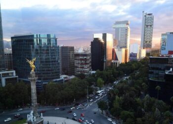 Ven contracción económica en el 2025 y lento crecimiento el próximo año