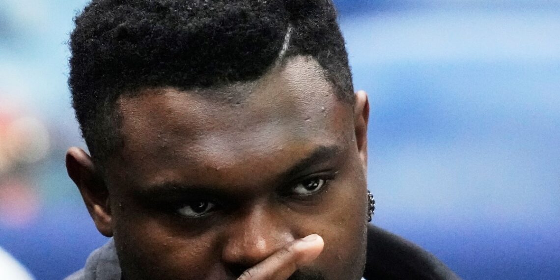 Acusan a la estrella de la NBA Zion Williamson de violación, estrangulamiento y amenazas