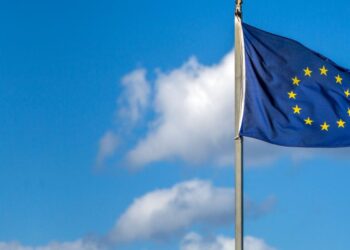 Bancos de desarrollo invertirán €3,000 millones en la lucha contra los plásticos oceánicos