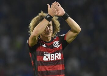 David Luiz, el jugador que FRACTURÓ a Raúl Jiménez, reclama a la afición mexicana por sus mensajes