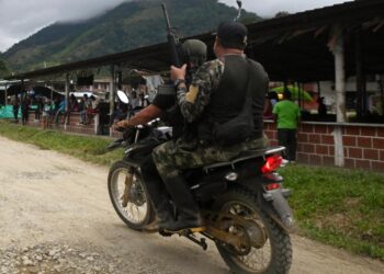 Disidentes de FARC reivindican múltiples ataques que dejaron siete muertos en Colombia