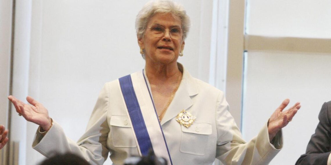 Muere Violeta Chamorro, la primera mujer presidenta en América