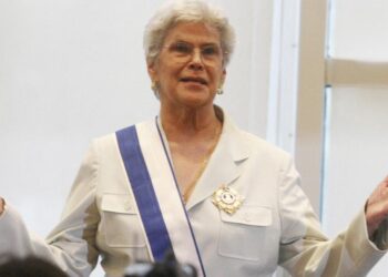 Muere Violeta Chamorro, la primera mujer presidenta en América