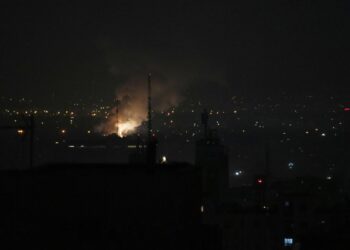 Grossi condena el ataque de Israel a Irán y se ofrece a evaluar la situación nuclear en Teherán