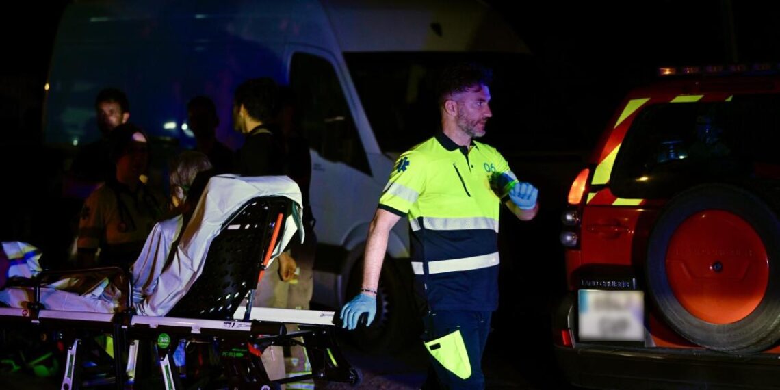 Incendio en residencia de ancianos en España deja un muerto y 22 hospitalizados