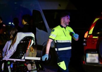 Incendio en residencia de ancianos en España deja un muerto y 22 hospitalizados