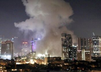 Irán responde a Israel y dispara misiles en su contra; EU ayuda a interceptar ataque