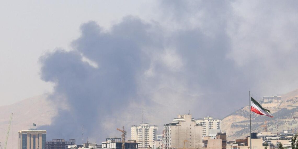 Israel es atacado por misiles iraníes tras una cuarta cuarta noche de bombardeos en Irán