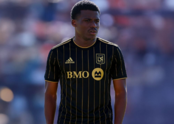 Javairo Dilrosun presume su TRAICIÓN al Club América junto al verdugo que nos dejó sin Mundial de Clubes