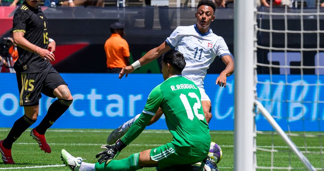 La Jornada - "Vi a un 'Tri' sin personalidad: Javier Aguirre tras goleada ante Suiza