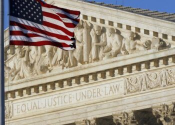 La Corte Suprema de EU limita el poder de jueces para bloquear decisiones de Trump