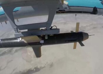 Trump acusa a ambos bandos de violar la tregua y lanza advertencia a Israel: "No lancen esas bombas"