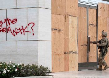 Trump pausa las redadas contra inmigrantes en agricultura y hostelería por presión política