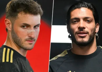 ¿Hay rivalidad? Lo que dijo Santiago Giménez sobre Raúl Jiménez tras su gol