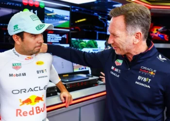 Checo Pérez se puede reencontrar con Christian Horner en la Fórmula 1