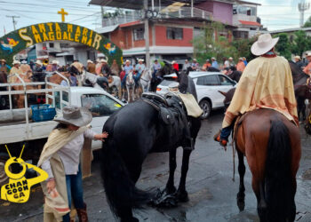 Sucedió En Uruapan: Entre Riña Y Balacera Termina Cabalgata Del Barrio De La Magdalena - Changoonga.com