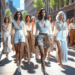 El street style lo confirma: las faldas blancas son la tendencia del verano 2025