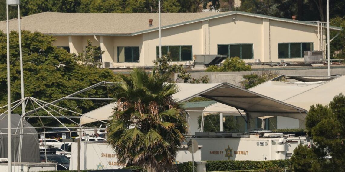 Mueren tres policías en explosión en centro de entrenamiento en Los Ángeles