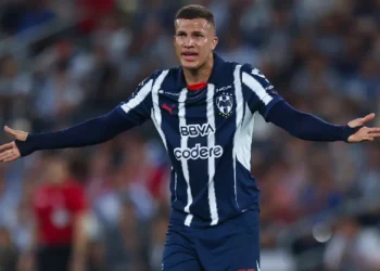 ‘No crean en estupideces’: Nelson Deossa explota contra rumores de salida al Betis