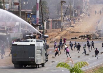 Aumentan a 31 los muertos en la última protesta antigubernamental en Kenia