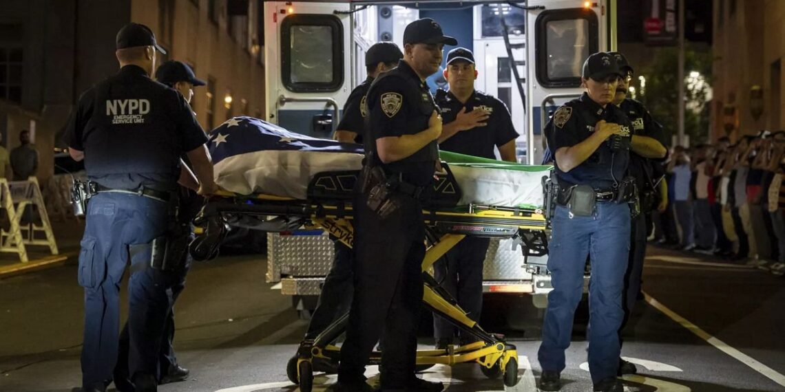 El asesino que mató a cuatro personas en Manhattan tenía como objetivo una oficina de la Liga del Fútbol Americano