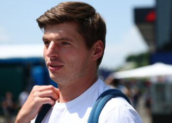 Verstappen reacciona a los rumores sobre Mercedes en Silverstone