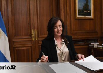 Villarruel respondió a los hermanos Milei, exigiéndoles que reduzcan gastos en la SIDE y en sus viajes.