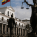 100 Días de Daniel Noboa: La maquinaria legislativa, las giras y el embate contra la Corte Constitucional definieron el camino