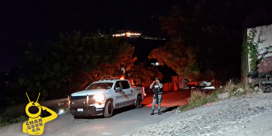 #Apatzingán Persecución Y Balacera: 2 Presuntos Delincuentes Abatidos Y Familia Lesionada Por Choque - Changoonga.com