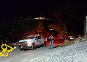 #Apatzingán Persecución Y Balacera: 2 Presuntos Delincuentes Abatidos Y Familia Lesionada Por Choque - Changoonga.com