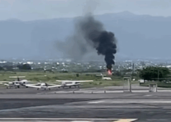 Avión Cessna sufre accidente en Aeropuerto Internacional de Cuernavaca; reportan dos heridos