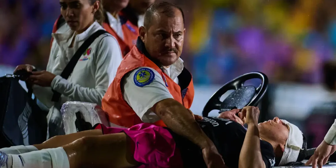 Charlyn Corral será operada tras golpe en la cara recibido ante Barcelona