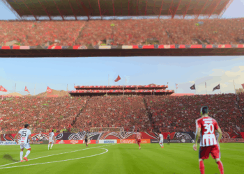 Chicharito es baja de Chivas ante Xolos en el Apertura 2025