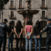 Cuatro detenidas por martillar fuente de San Miguel en zócalo de Puebla