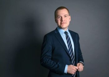 El diputado finlandés Eemeli Peltonen, hallado muerto en el Parlamento de Helsinki en un aparente suicidio