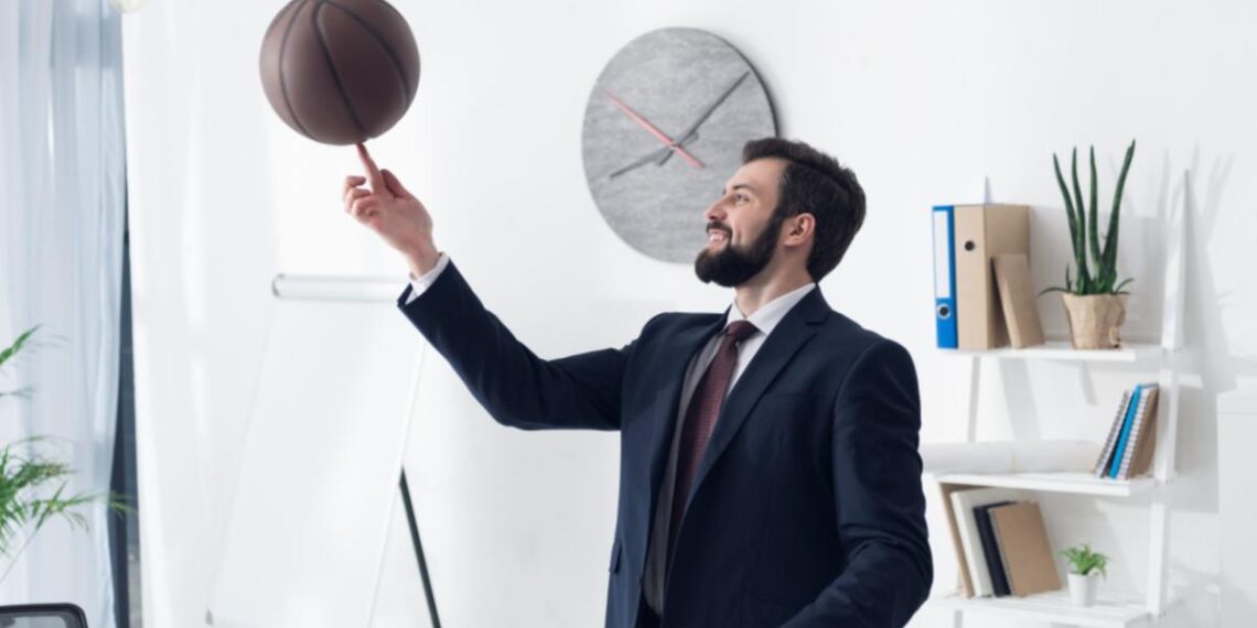 Los negocios son como el deporte, se requieren práctica, estrategia y trabajo en equipo