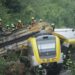 Espectacular descarrilamiento de un tren de mercancías