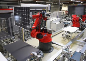 US manufacturing investment stumbles as clean tech cancellations pile up