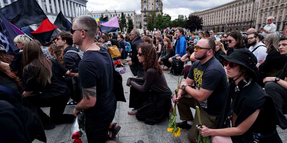 Los residentes de Kiev reaccionan a las conversaciones entre Zelenski y Trump para poner fin a la guerra