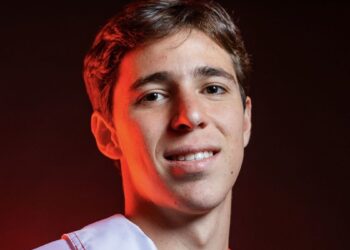 Mateo Chávez da asistencia en su debut en Eredivisie: VIDEO