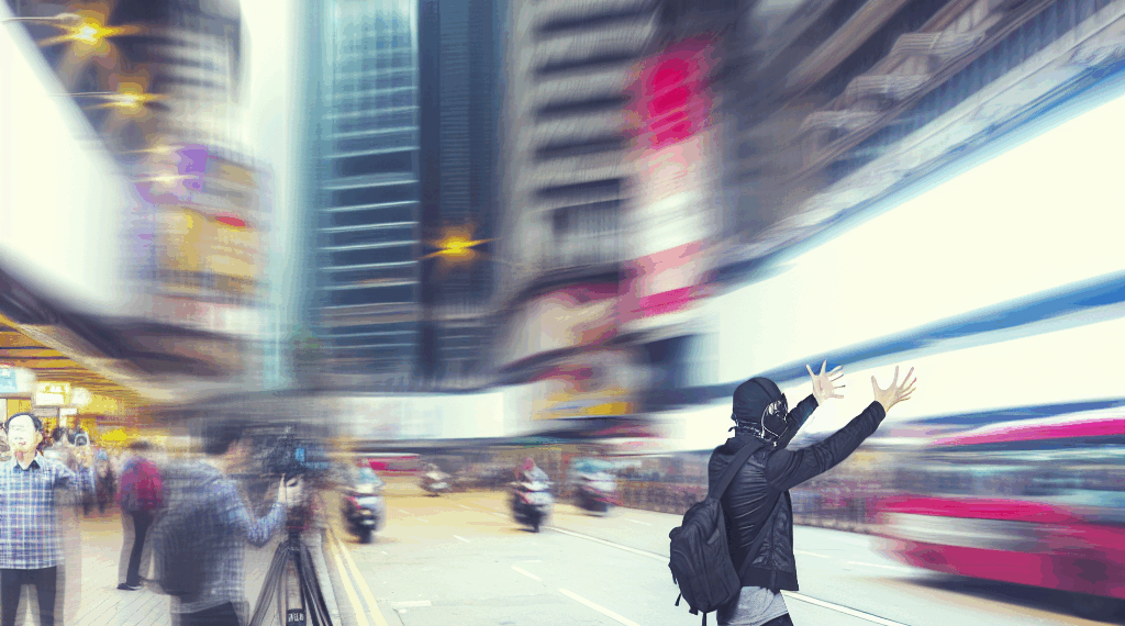 8 zapatos planos elegantes para olvidar las sandalias de tacón en verano 2025