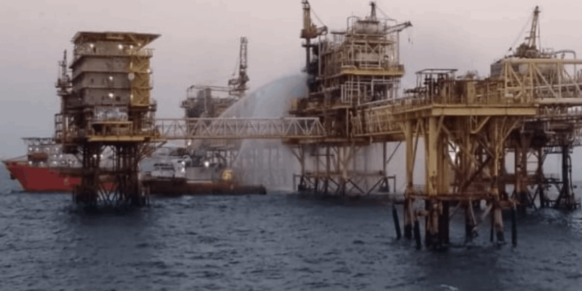 Pemex denuncia ante FGR asalto de piratas a sonda ubicada en Campeche