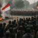 Protestas por brutalidad policial en Indonesia dejan tres muertos y suspensión de TikTok