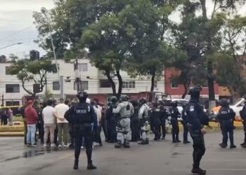 La Jornada - Puebla: una mujer muerta tras riña de comerciantes afuera de estadio Cuauhtémoc