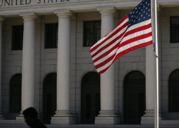 Tribunal de apelaciones de EU declara ilegales gran parte de los aranceles de Trump